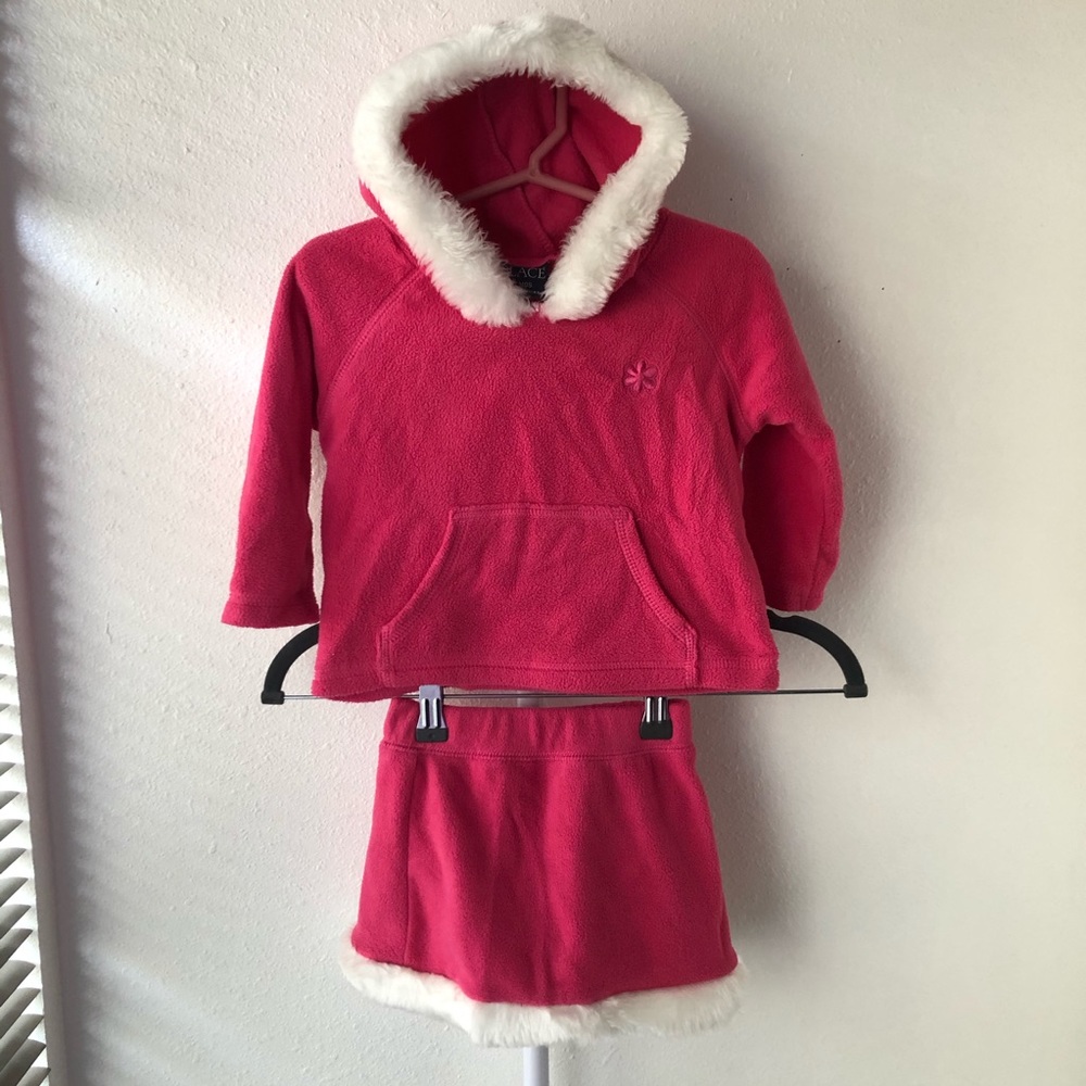 The Children’s Place Sweatshirt and Skirt Set 18M
